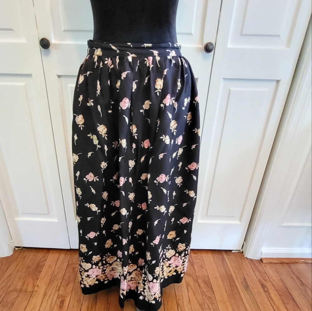 Vintage 90's Black And Pink Floral Maxi Skirt  Sz 20 Pleated Cottagecore